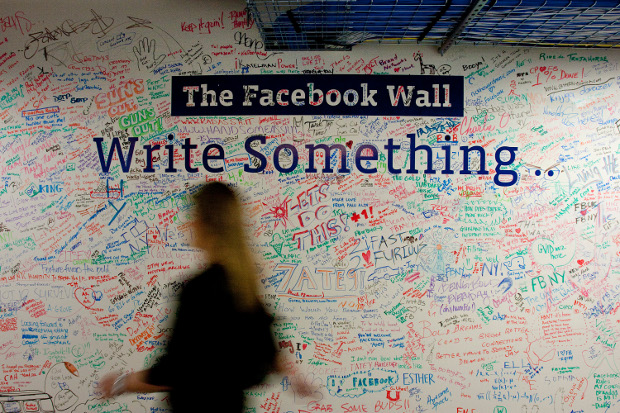 Photo of Facebook surpasses 1 billion users
