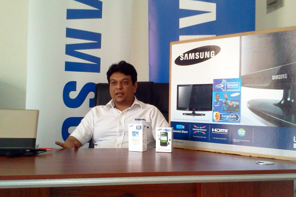 Photo of Samsung launches 21 days of Christmas promo
