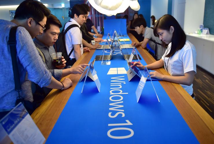 Starting next year, every Windows 7 or Windows 8 user will see Windows 10 as a "recommended update" on their computer. Image Credit: Ibtimes