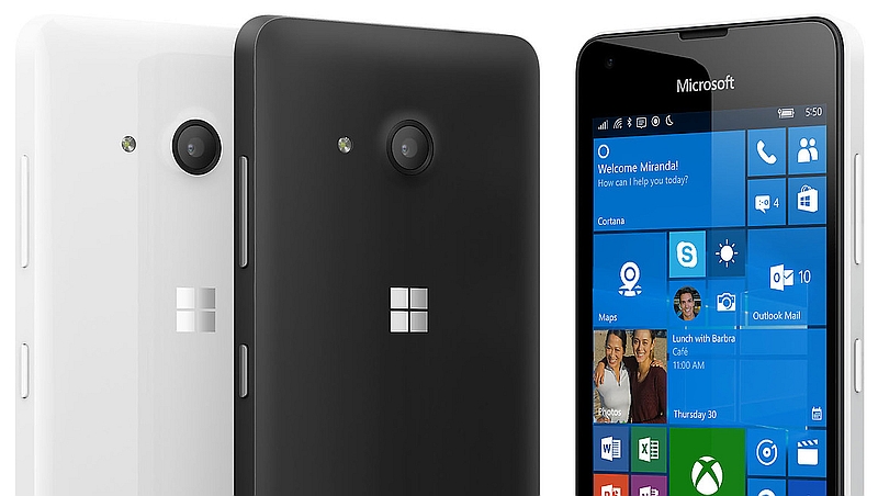 The Lumia 550 features a 4.7-inch HD display and comes in matte black and glossy white. Image Credit: Gadget