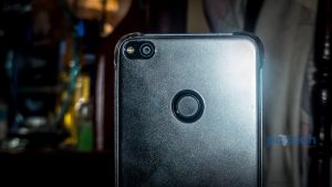 The back view of the Huawei P8 Lite (2017) has the rear camera and the fingerprint sensor.