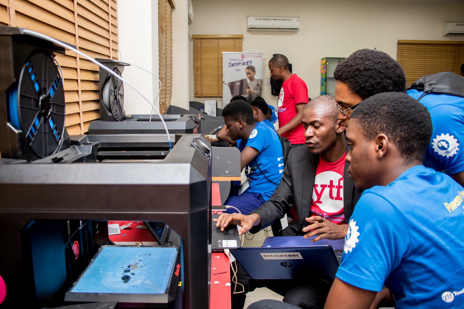 Photo of HP Commits to Educate 100,000 Across Africa in the Next Three Years, Opens Hub in SA