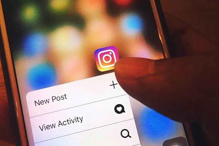Photo of Instagram iOS app update lets users post to multiple accounts at once