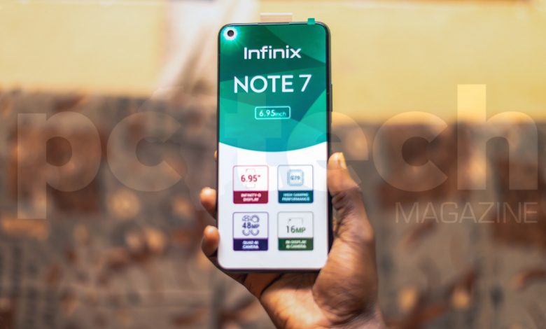 The Infinix NOTE7 comes with a huge display of 6.95-Inches. Photo by OLUPOT NATHAN ERNEST | PC Tech Magazine