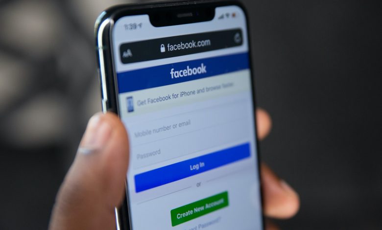 Facebook shuts down several accounts of a network in Uganda linked to the country’s Ministry of Information. (Photo by Solen Feyissa on Unsplash)