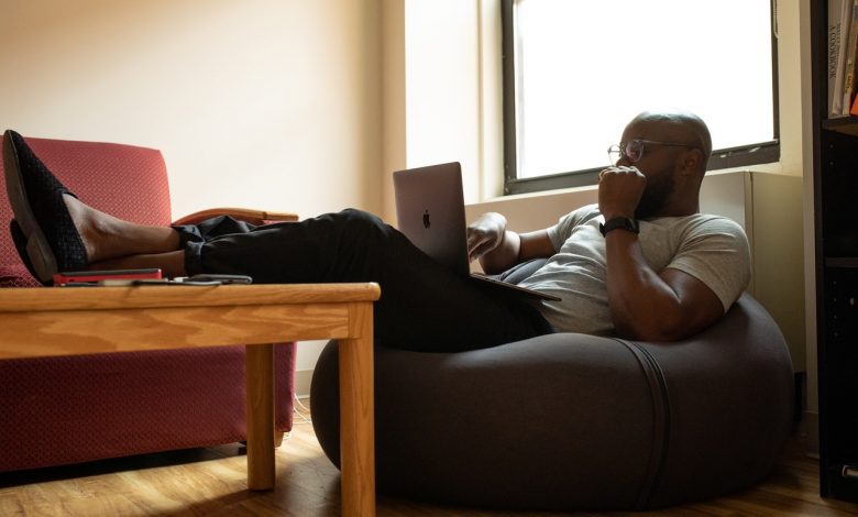 When an employee works from home, there are a couple of things that improve productivity. (Photo by Nappy/ via Pexels)