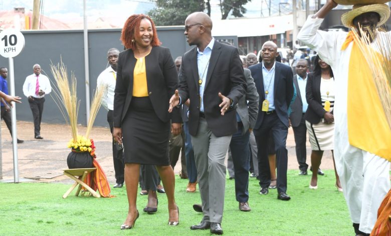 Sylvia Wairimu Mulinge (left) welcomed to Uganda by the MTN staff as she will take on her new position as MTN Uganda CEO.