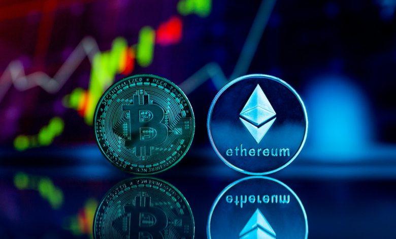 The major cryptocurrencies have really changed the world, but which one is better for investment, Ethereum or Bitcoin. PHOTO: Jonathan Borba / Pexels