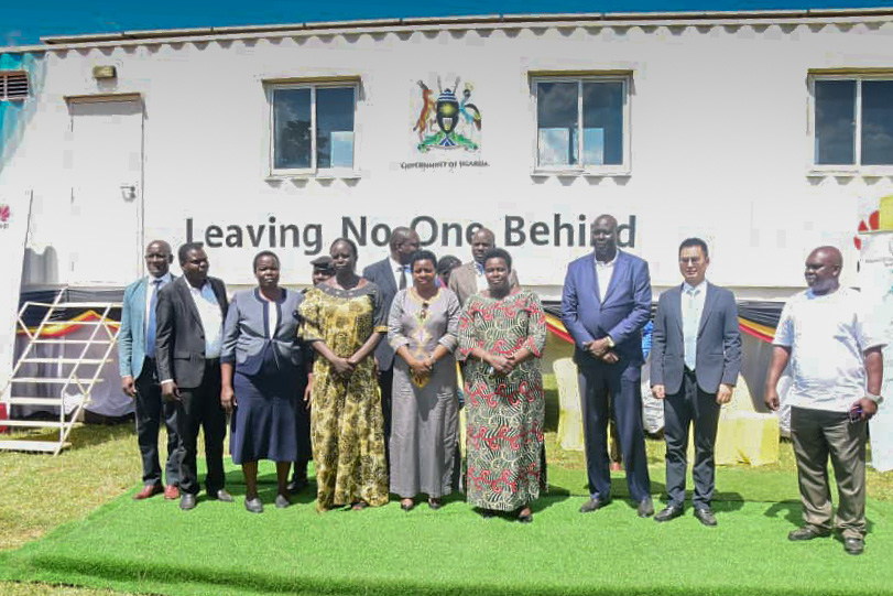 H.E. Jessica Alupo (4th from right), Vice President of Uganda, and Huawei Technologies Uganda's Deputy Managing Director, Gao Jian (2nd from right) pose for a group photo with other partners after the lauch of the DigiTruck Project in the Teso Sub-region in eastern Uganda.