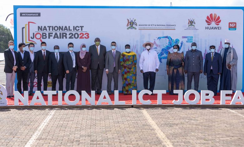 President Museveni (in white shirt) with the VP, Jessica Alupo on his right pose for a group photo with delegates from Huawei and Ministry of ICT after launching the 2nd Annual National ICT Job Fair 2023.