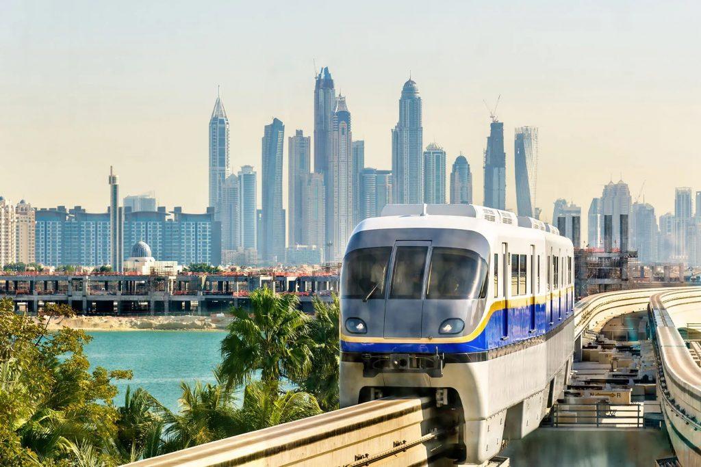 The Palm Monorail is the most iconic way to navigate across the Palm Jumeirah. It is not a mere form of transportation; it’s an experiential journey to explore astonishing landmarks with every stop. PHOTO: Dubai Travel Guide