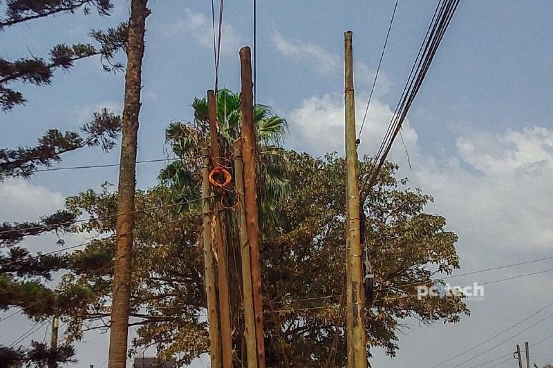 Fiber poles for different ISP along Ismael Road, Mbuya. PHOTO: PC Tech Magazine