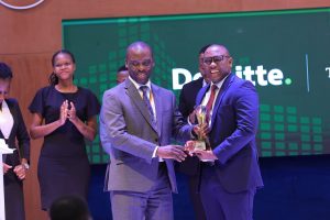 Peter Ssenyange receiving the CFO Award.