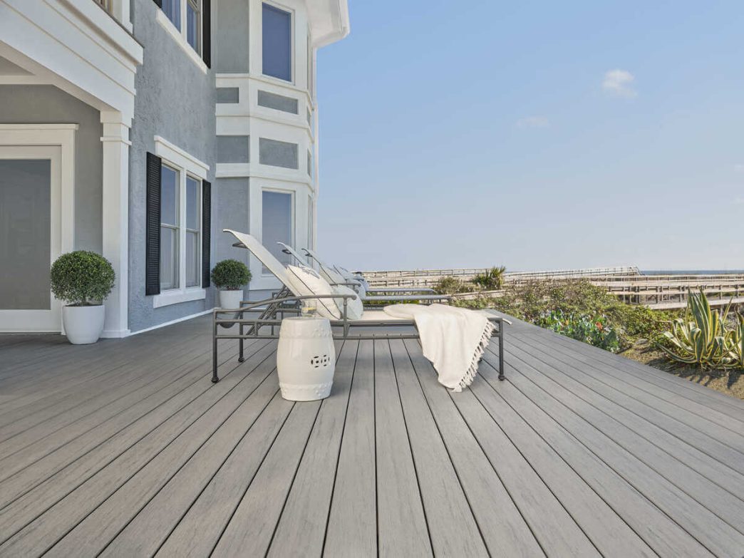 How to choose the right deck for your home?