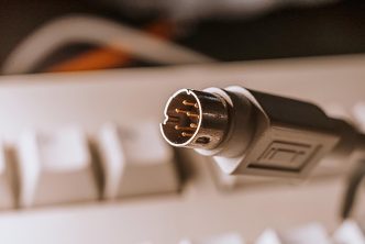 RF connector and cable used in high-frequency communication equipment